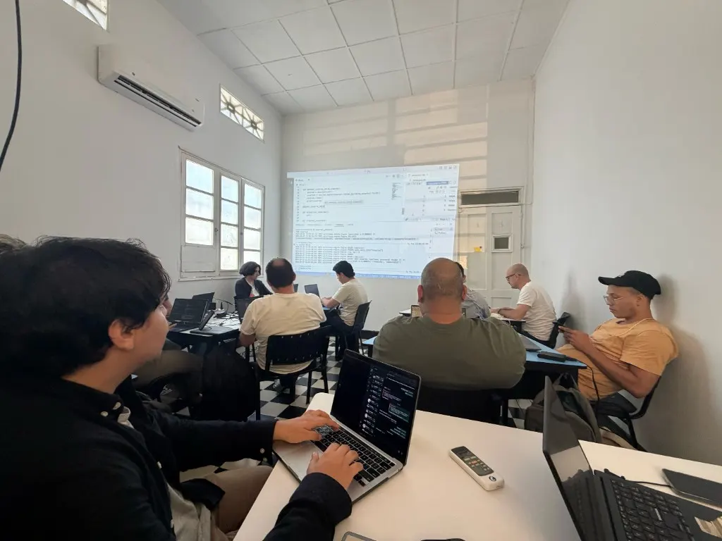 Laboratorio de programación con proyección de código