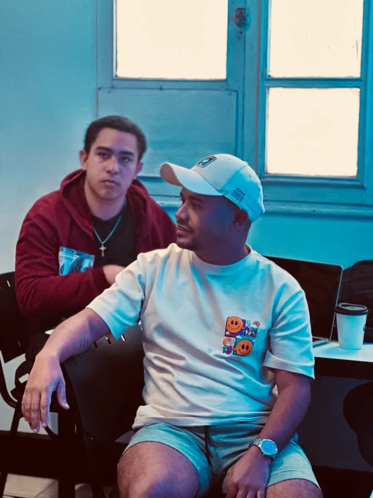 Miembros de la comunidad Tech Centre en clase