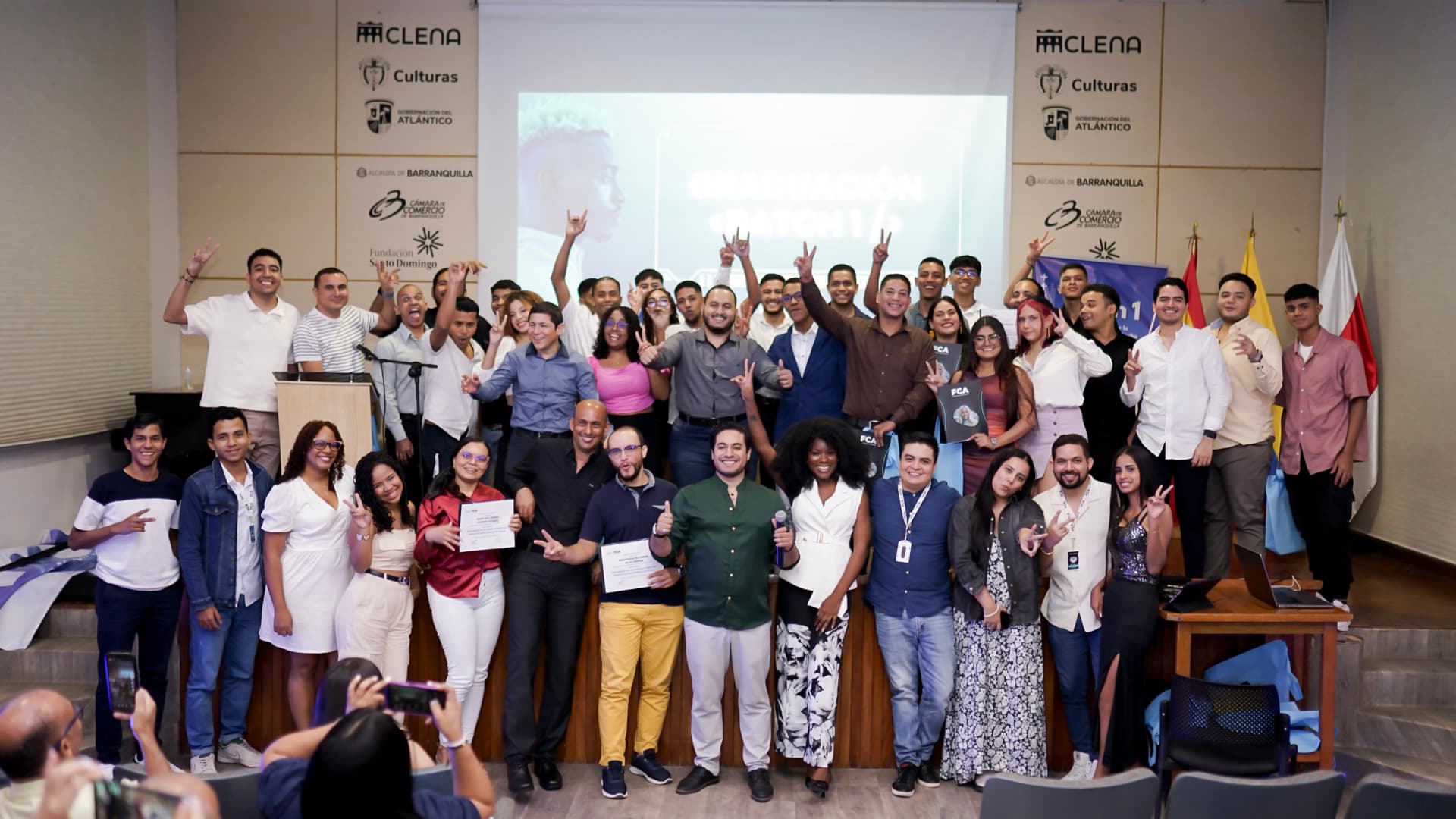 Estudiantes en clase presencial en Tech Centre